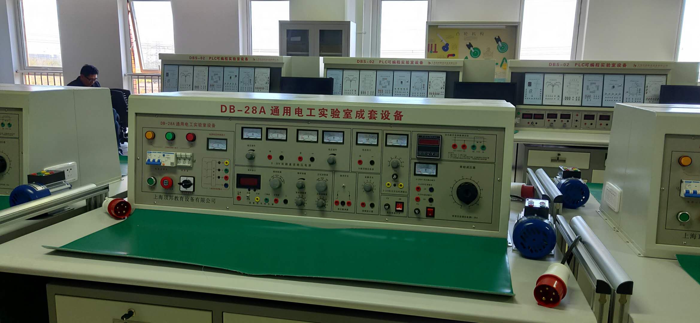 北京社會(huì)管理職業(yè)學(xué)院電工、PLC、機(jī)械類(lèi)實(shí)訓(xùn)設(shè)備及實(shí)驗(yàn)室成套設(shè)備建設(shè)方案